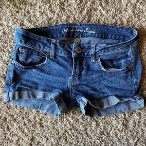 American Eagle cuff shorts size 4